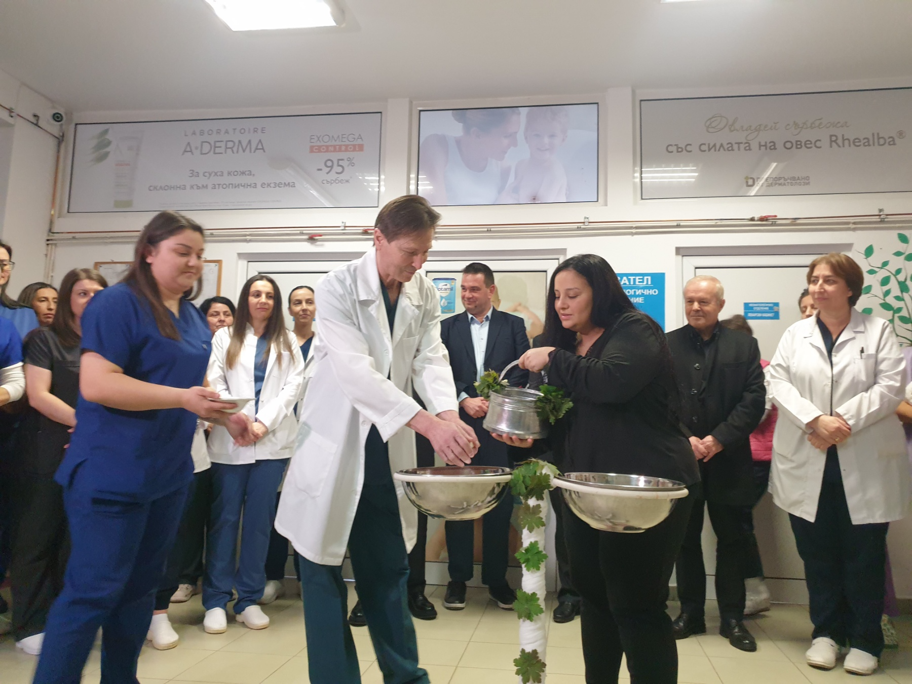 илюстративна синмка 4 на 21 януари - Ден на родилната помощ е, честит празник!